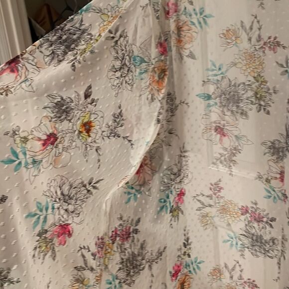 Torrid Flowery Swiss Dot Kimono 🌻 - Picture 8 of 10
